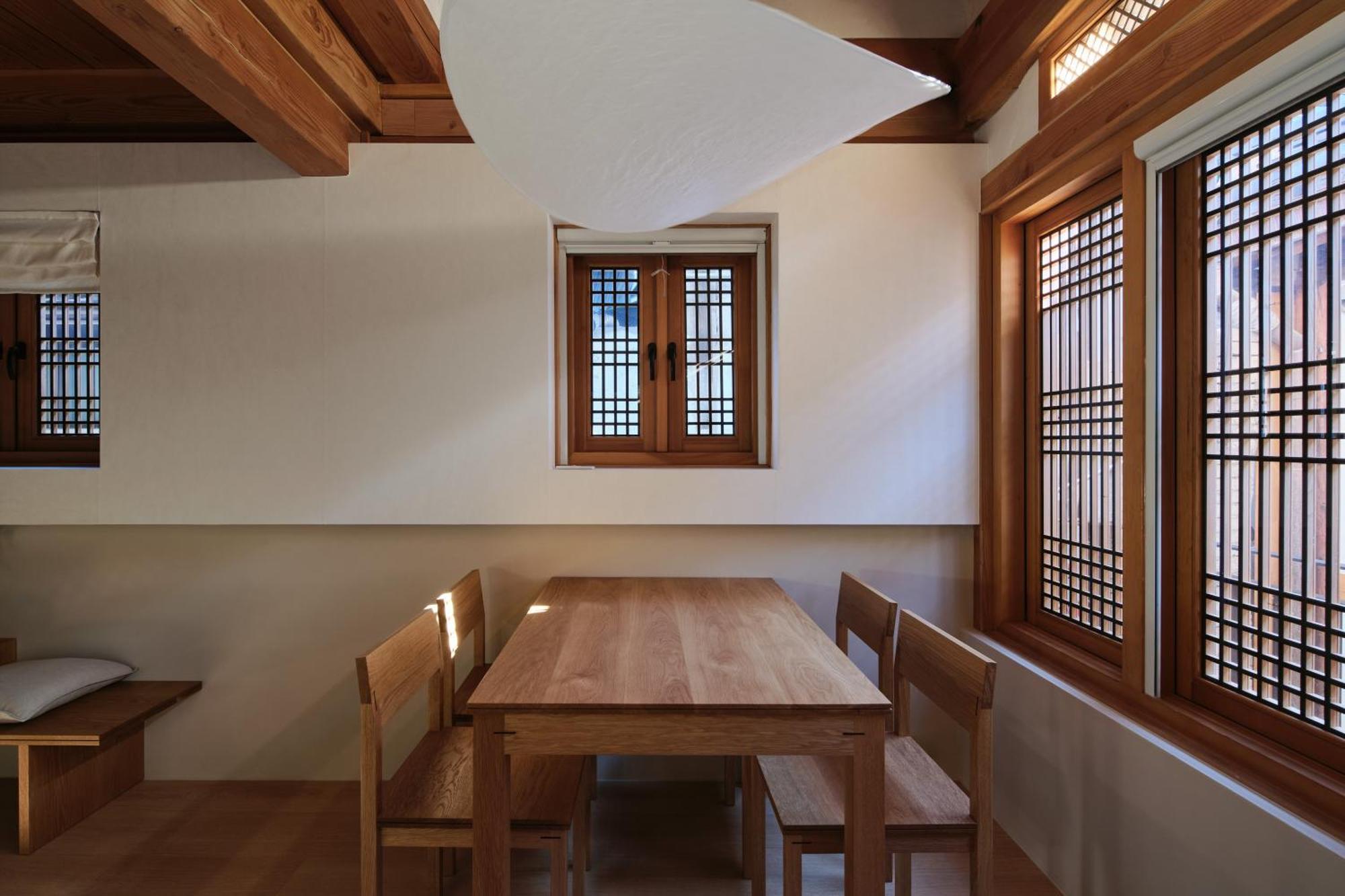 The Korean Traditional Hanok In Downtown Seoul For Convenient Public Transportation - Seoul Ari Экстерьер фото